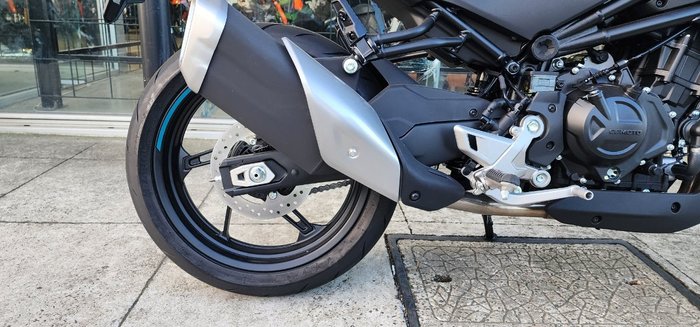 2025 CFMOTO 450 NK BLACK