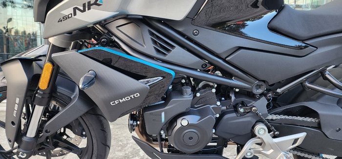 2025 CFMOTO 450 NK BLACK