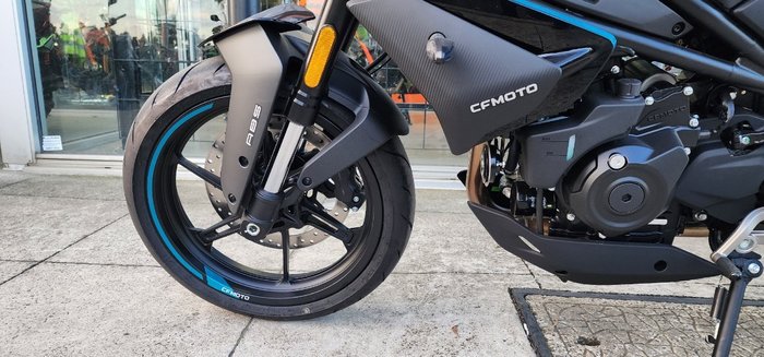 2025 CFMOTO 450 NK BLACK