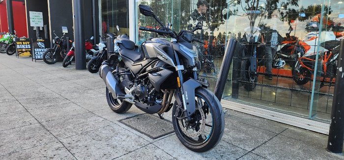 2025 CFMOTO 450 NK BLACK