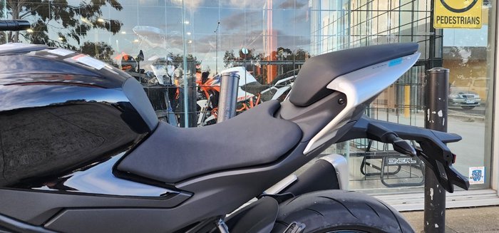 2025 CFMOTO 450 NK BLACK