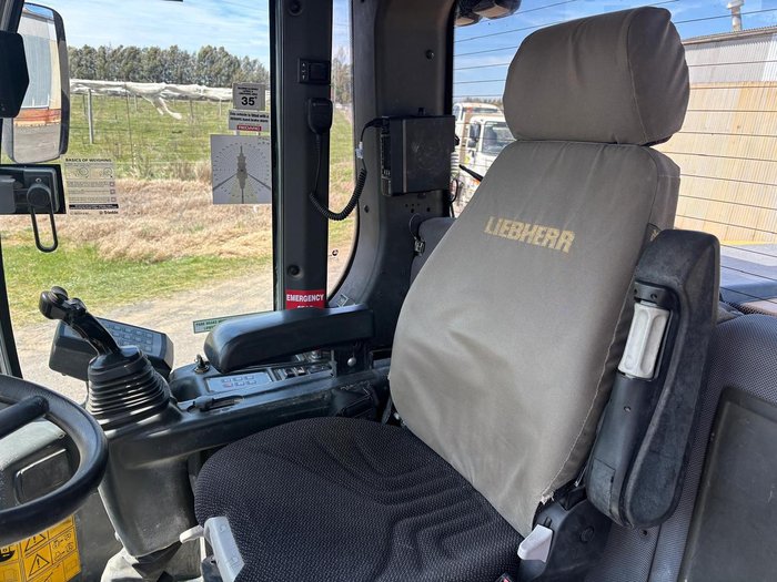 2015 Liebherr L556 Wheel Loader