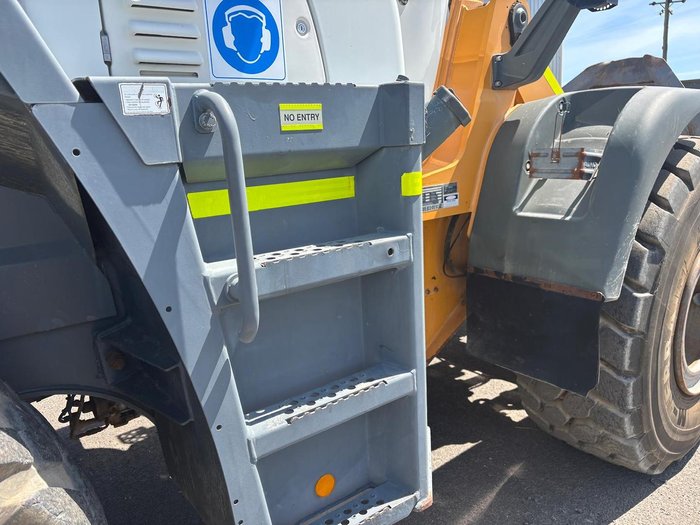 2015 Liebherr L556