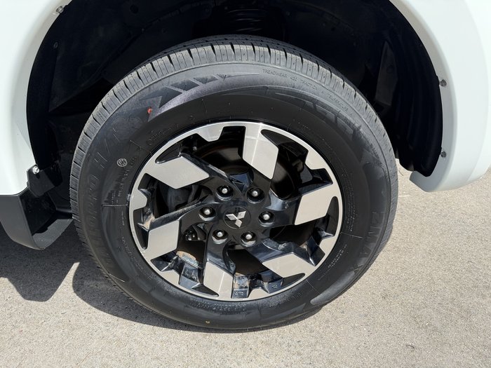 2016 Mitsubishi Triton Exceed