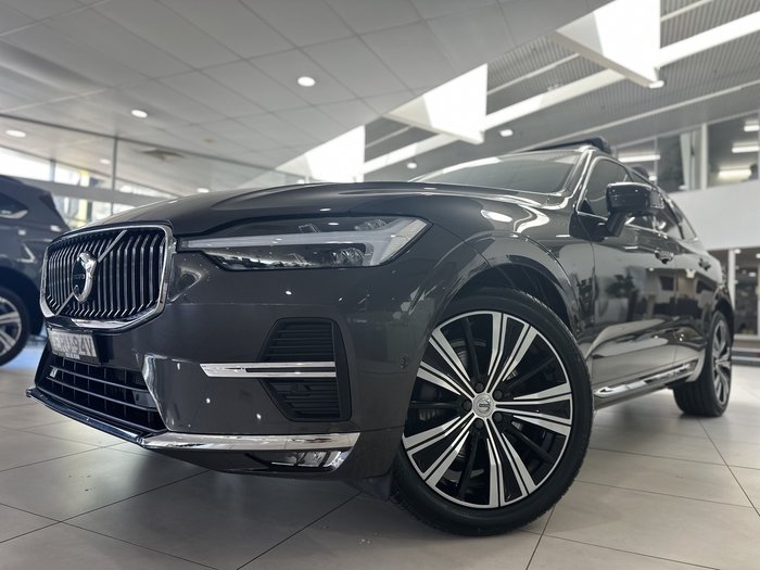 2022 Volvo XC60 B5 Inscription