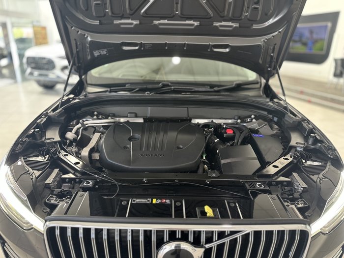 2022 Volvo XC60 B5 Inscription