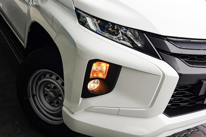 2023 Mitsubishi Triton GLX