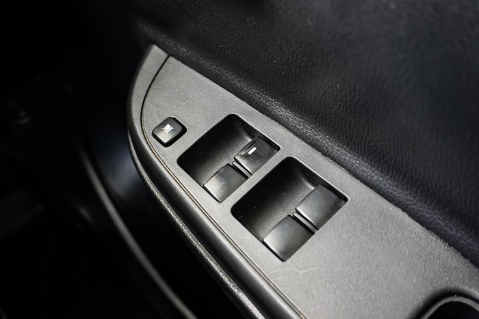 2023 Mitsubishi Triton GLX