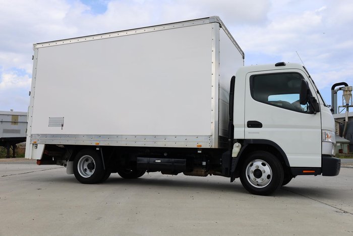 2021 Fuso 515 Pantech White