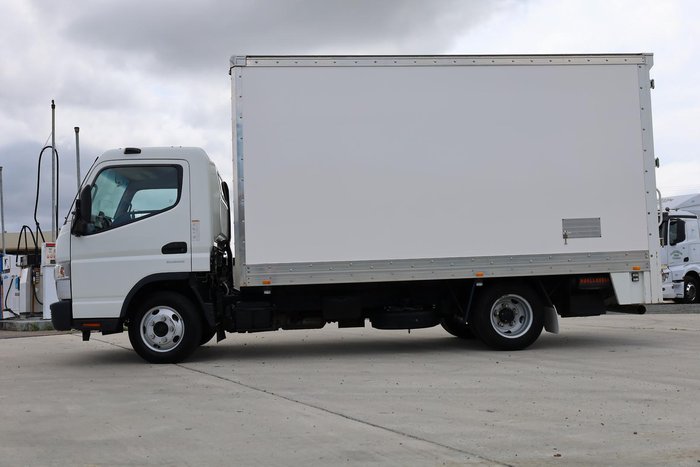 2021 Fuso 515 Canter Pantech White
