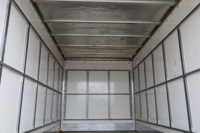 2021 Fuso 515 Pantech White