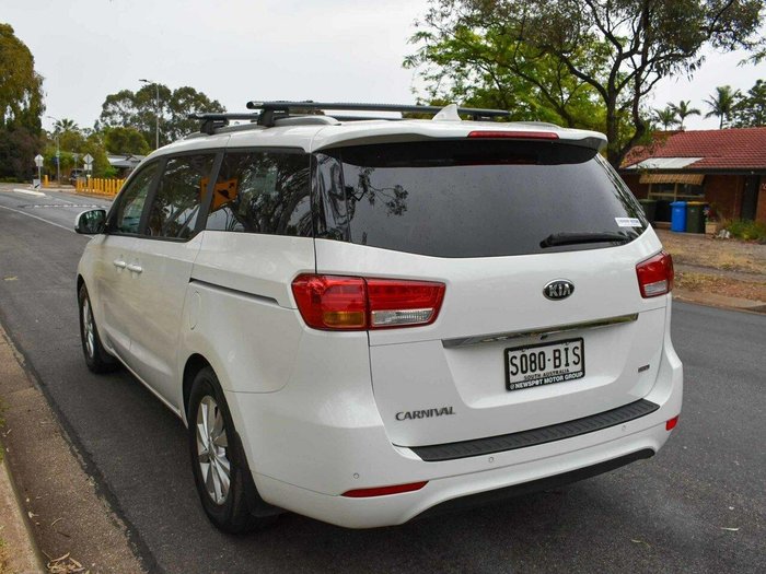 2015 Kia Carnival S