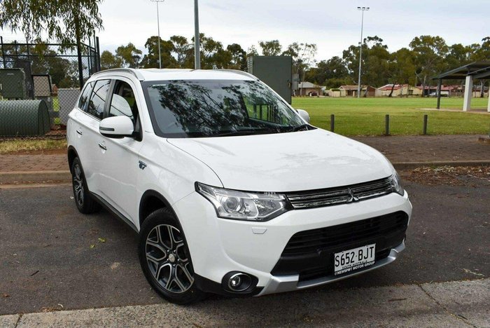 2014 Mitsubishi Outlander PHEV Aspire