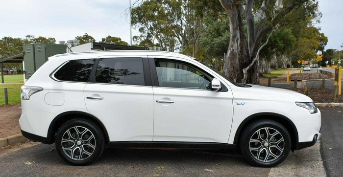2014 Mitsubishi Outlander PHEV Aspire