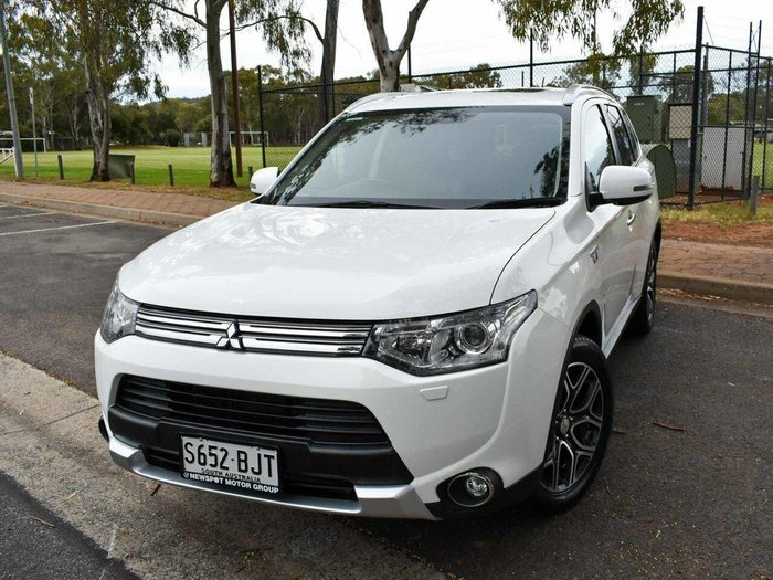 2014 Mitsubishi Outlander PHEV Aspire