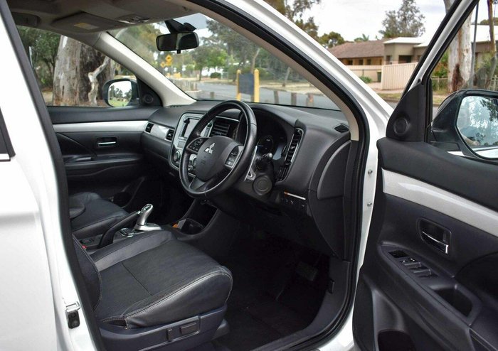 2014 Mitsubishi Outlander PHEV Aspire