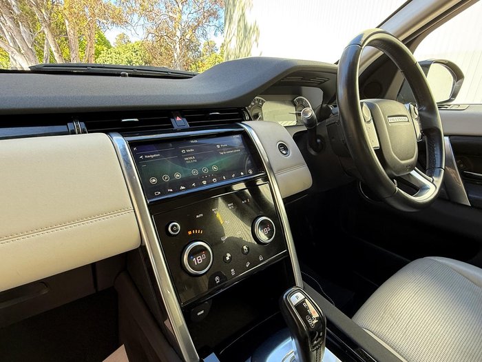 2020 Land Rover Discovery Sport D150 S