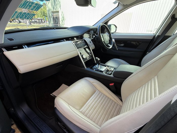 2020 Land Rover Discovery Sport D150 S