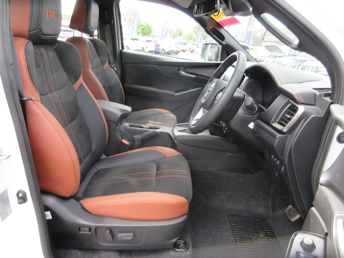 2025 Mazda BT-50 SP