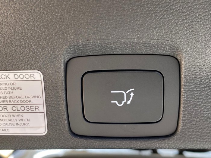 2025 LDV D90 Executive