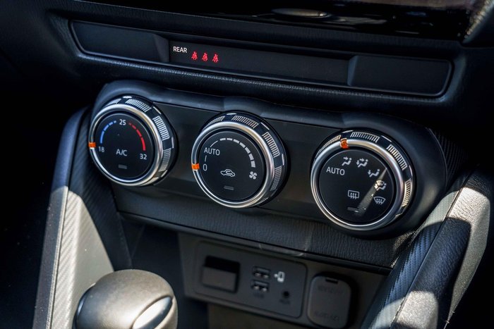 2025 Mazda 2 G15 Evolve