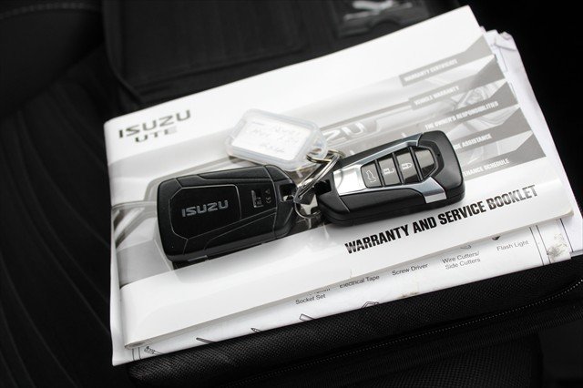 2024 Isuzu MU-X LS-U