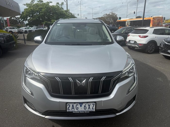 2024 Mahindra XUV700 AX7L