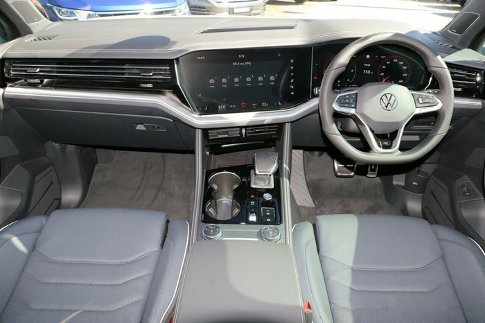 2025 Volkswagen Touareg 210TDI R-Line