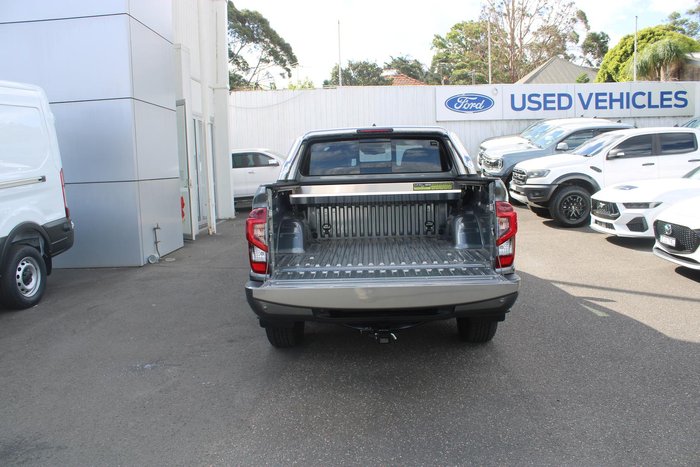 2024 Nissan Navara ST