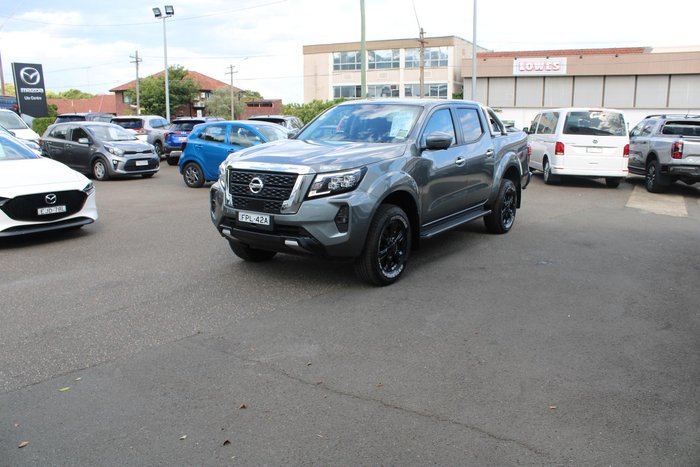 2024 Nissan Navara ST