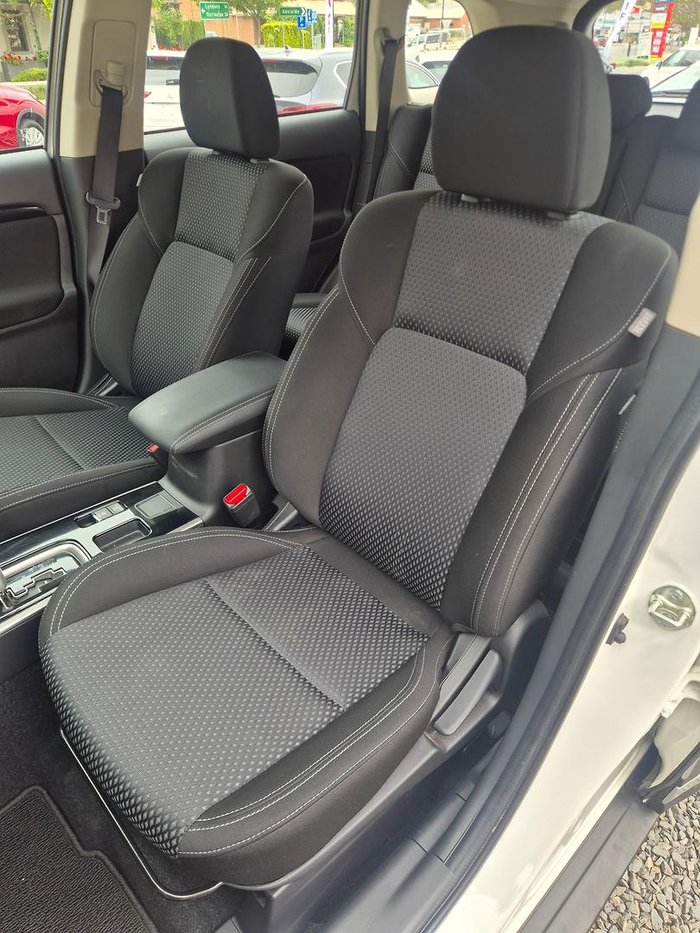 2021 Mitsubishi Outlander ES