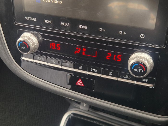 2021 Mitsubishi Outlander ES