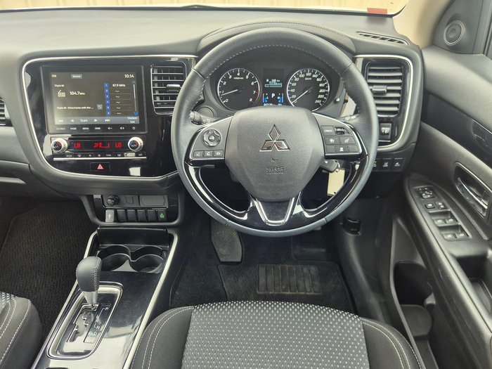 2021 Mitsubishi Outlander ES