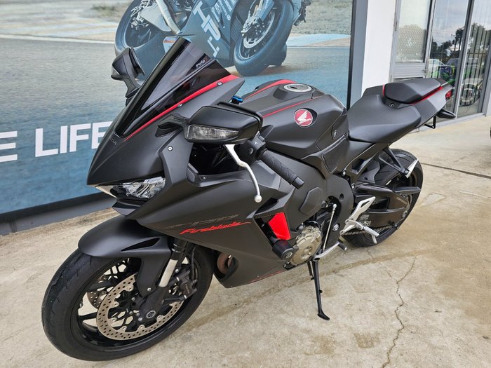 2017 Honda CBR1000RR (FIREBLADE) ABS Black