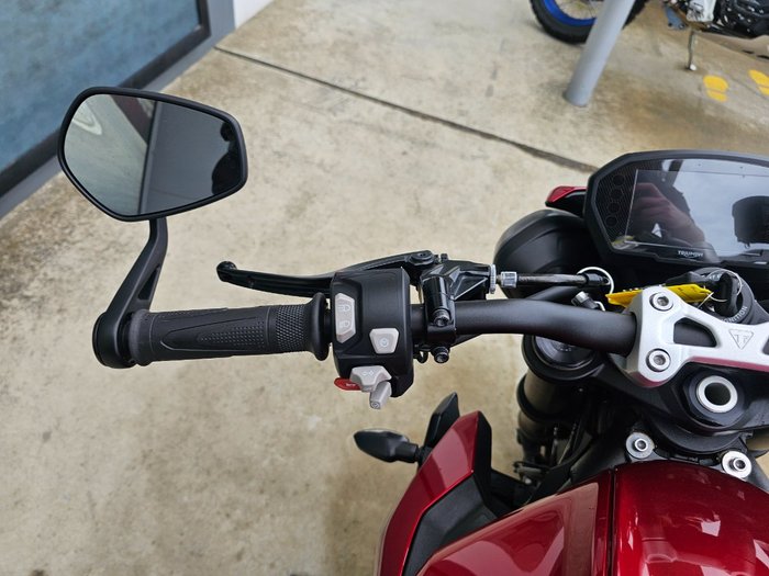 2024 Triumph STREET TRIPLE RS Red