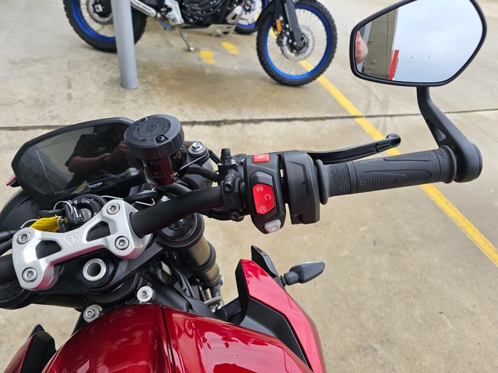 2024 Triumph STREET TRIPLE RS Red