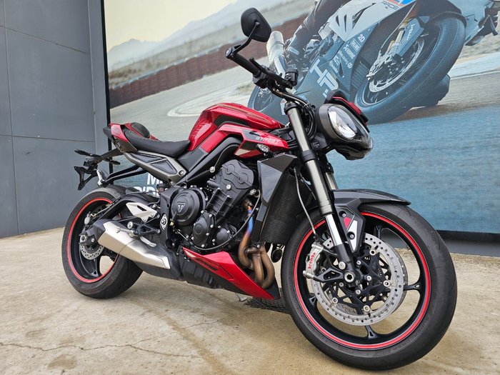 2024 Triumph STREET TRIPLE RS Red
