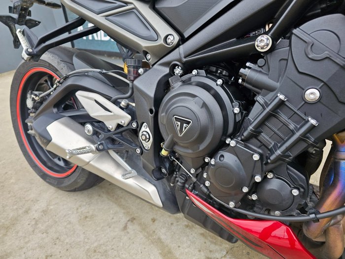 2024 Triumph STREET TRIPLE RS Red