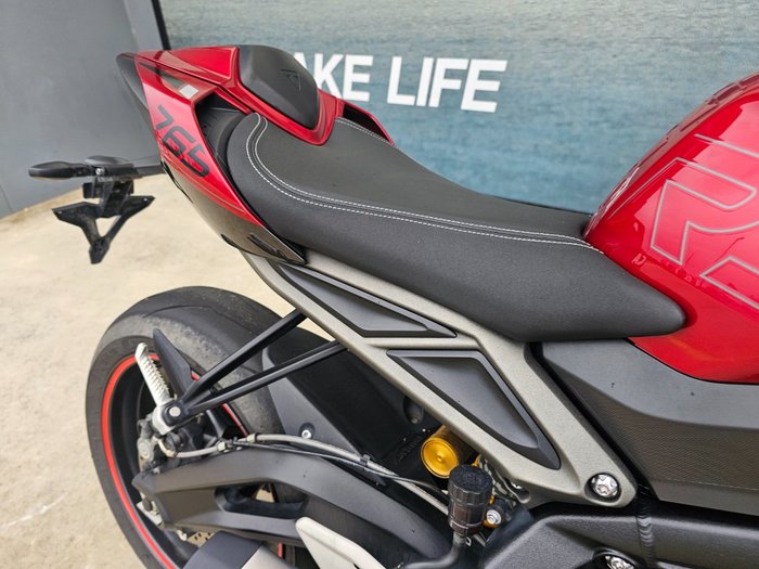 2024 Triumph STREET TRIPLE RS Red