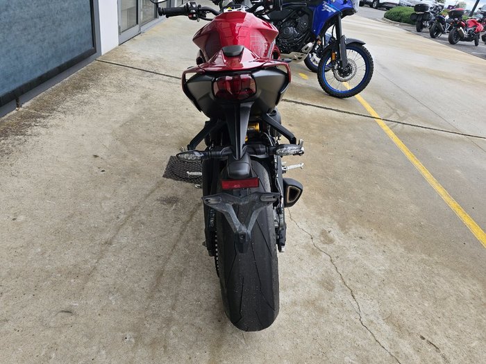 2024 Triumph STREET TRIPLE RS Red