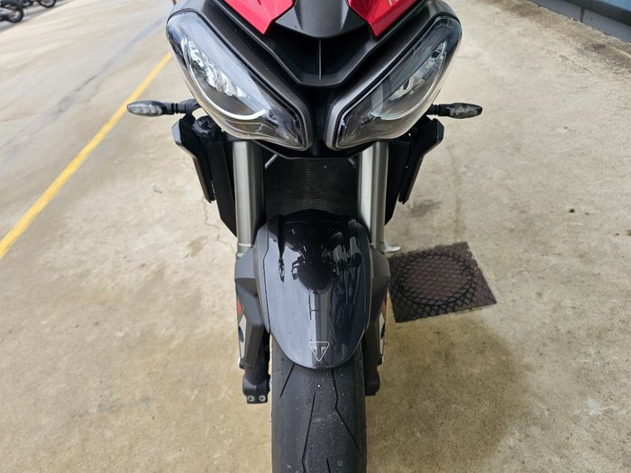 2024 Triumph STREET TRIPLE RS Red