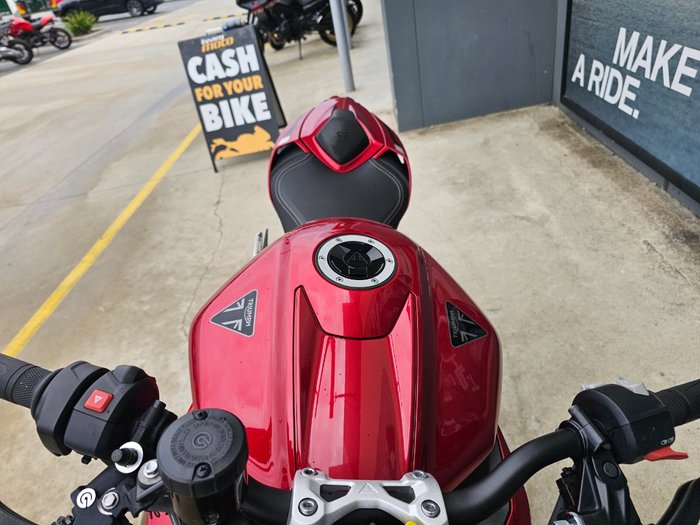 2024 Triumph STREET TRIPLE RS Red