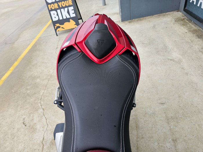 2024 Triumph STREET TRIPLE RS Red