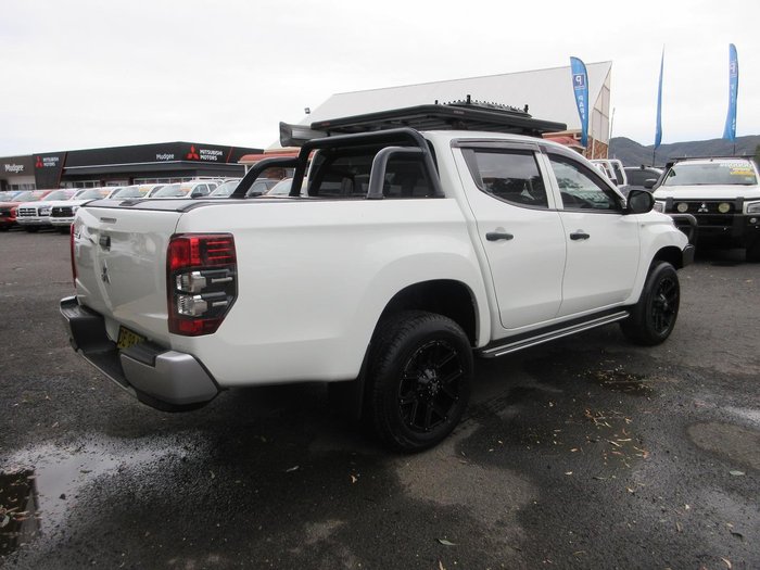 2022 Mitsubishi Triton GLX