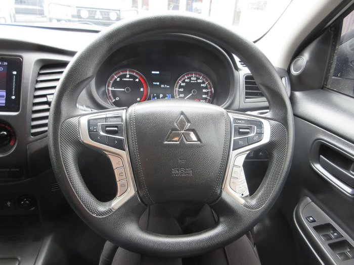 2022 Mitsubishi Triton GLX