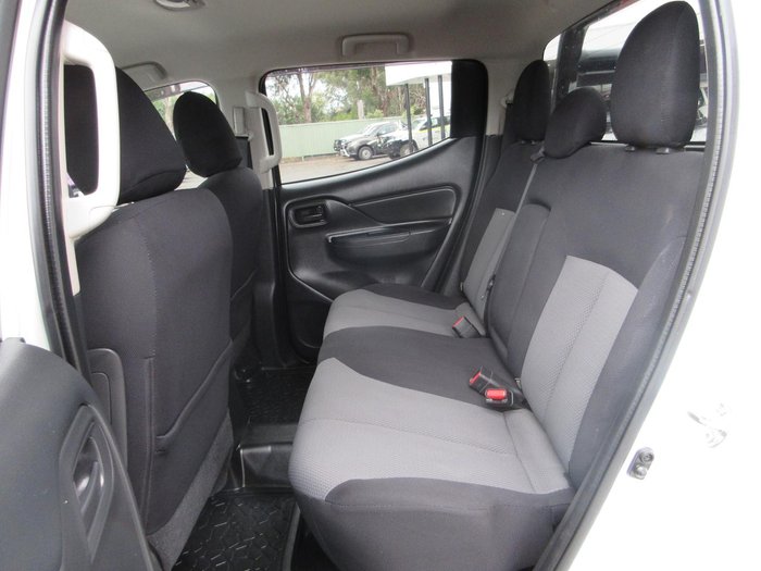 2022 Mitsubishi Triton GLX