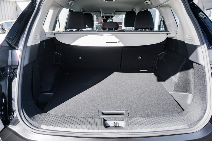 2025 Nissan X-TRAIL ST