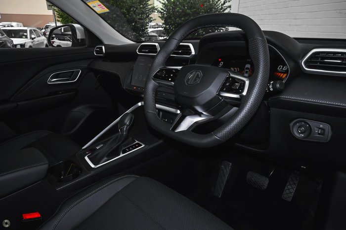 2025 MG ZS Essence ZS32 MY25 Sloane Silver