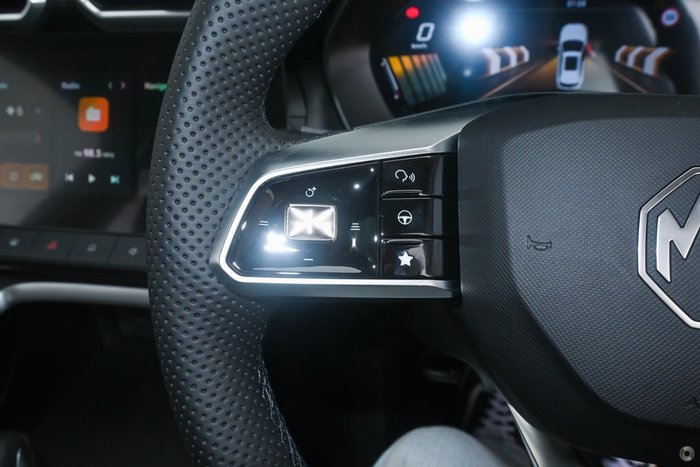 2025 MG ZS Essence ZS32 MY25 Sloane Silver