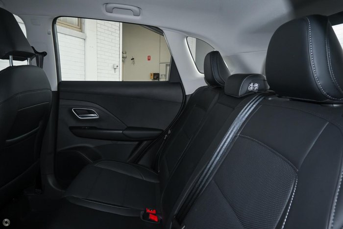 2025 MG ZS Essence ZS32 MY25 Sloane Silver